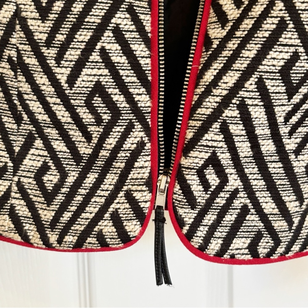 EUC H&M Blazer in Size 6 - Picture 4 of 12